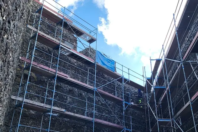 Castle renovation and maintenance - Trosky